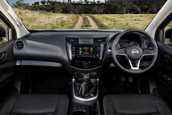 A avut loc prezentarea pick-up-ului actualizat Nissan Navara Fotografie 5