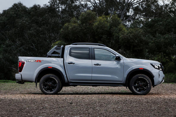 A avut loc prezentarea pick-up-ului actualizat Nissan Navara Fotografie 3