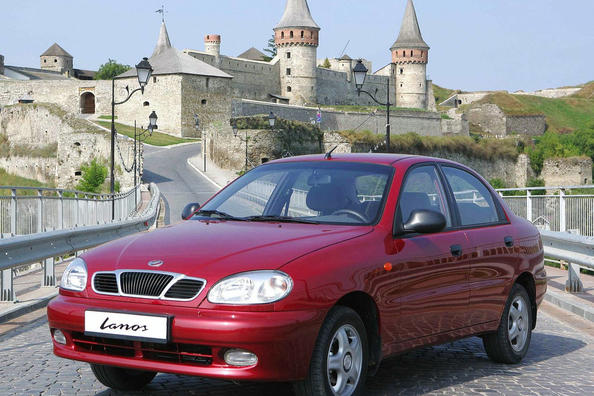 Câtă izolare fonică este necesară pentru Daewoo Lanos?