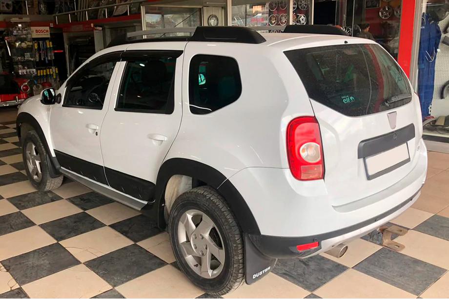 Dacia Duster 2008-2018 Extensii aripi netede (8 buc, plastic) Foto 10