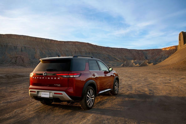 Prezentarea noii generații crossover Nissan Pathfinder Fotografie 4