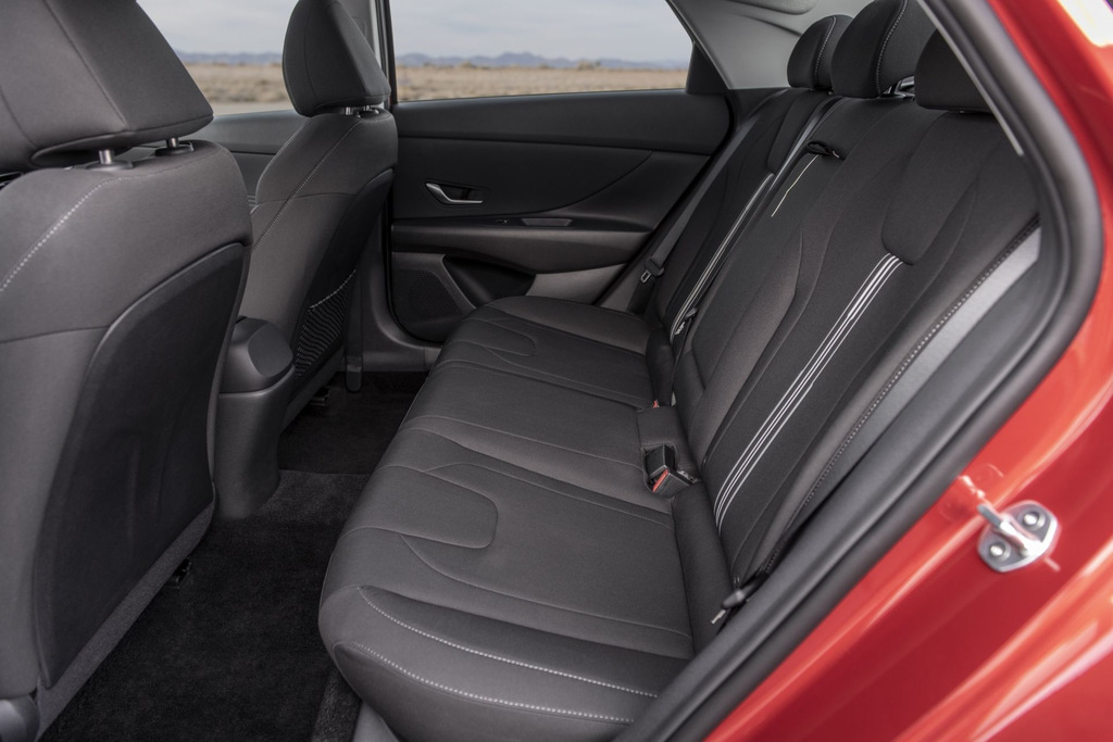 A șaptea generație Hyundai Elantra recenzie