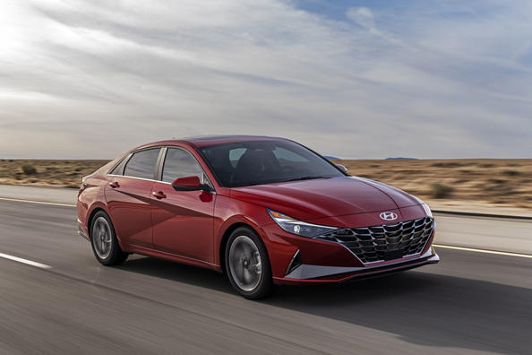 A șaptea generație Hyundai Elantra recenzie Fotografie 2