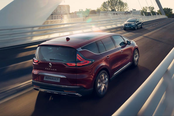 Revizuire a minivanului Renault Espace actualizat