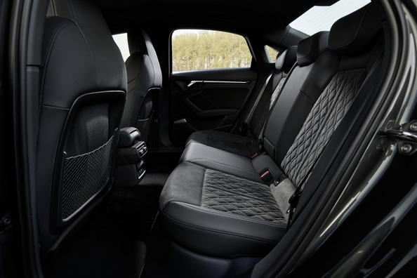 Noua generație Audi A3 sedan review Fotografie 6