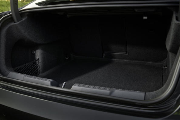 Noua generație Audi A3 sedan review Fotografie 7