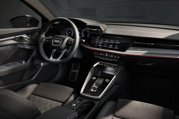 Noua generație Audi A3 sedan review Fotografie 5