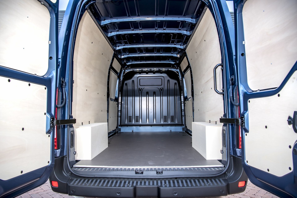 Revizuire a furgonetei Renault Master actualizate
