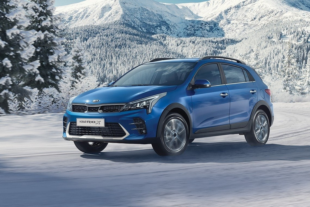 KIA Rio X hatchback cross-country