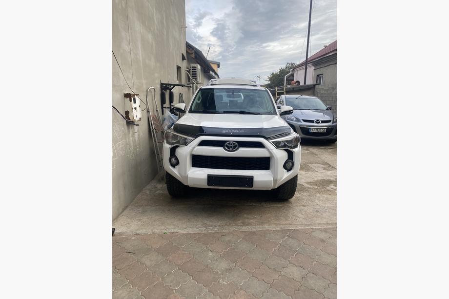 Toyota 4Runner 2009-2024 Deflector capota (VIP) Image