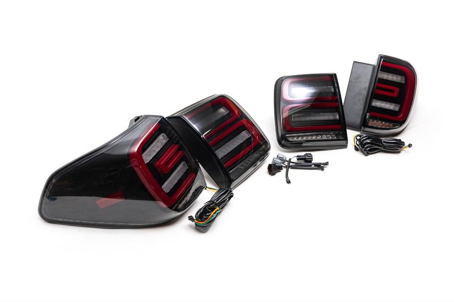 Nissan Patrol Y62 2010-2024 Stopuri Spate LED 2010-2021 (Black-Sequential) Foto 7