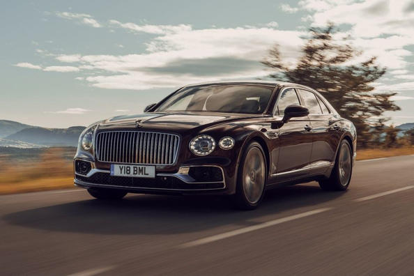 Revizuire a sedanului de lux cu tracțiune integrală Bentley Flying Spur