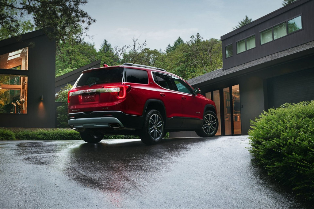 Recenzie a SUV-ului GMC Acadia cu șapte locuri