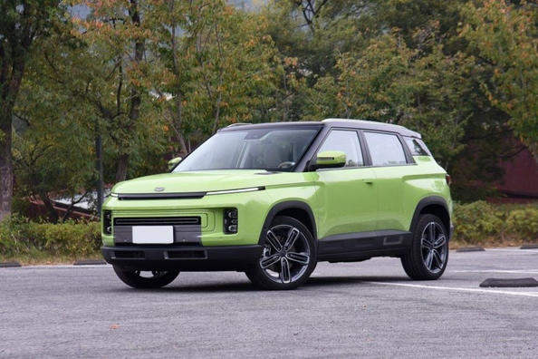 Recenzie a noului crossover Geely ICON