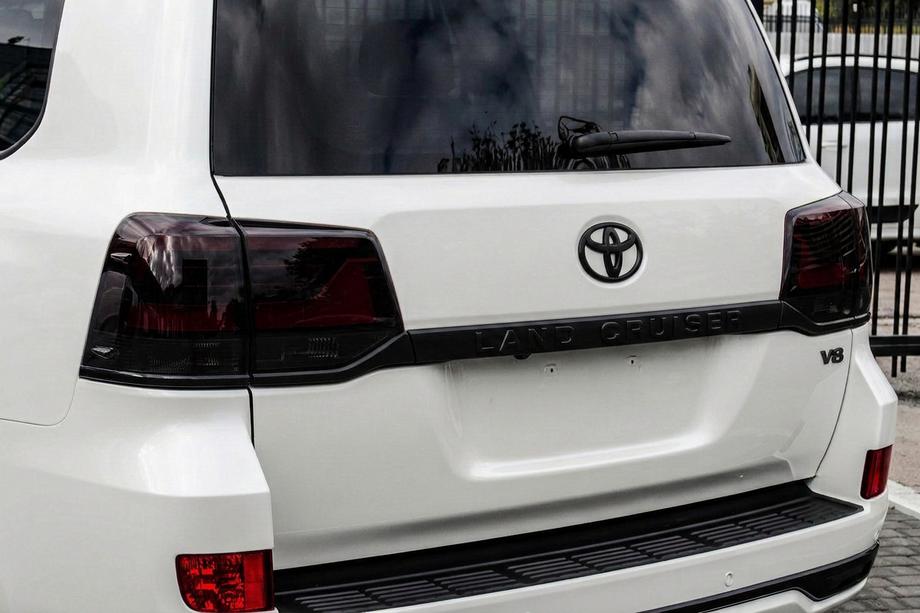 Toyota Land Cruiser 200 2007-2021 Stopuri Spate 2016-2021 (Sequential Black) Image