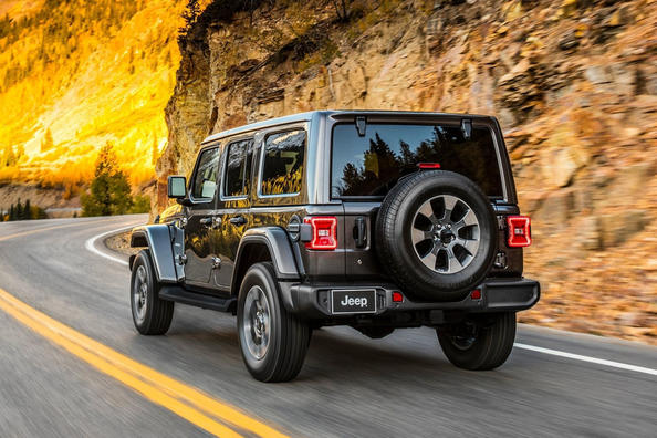 Jeep Wrangler Recenzie SUV nelimitată despre a patra încarnare Fotografie 7