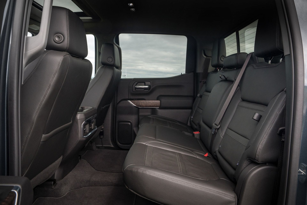Recenzie de preluare a mărimii GMC Sierra