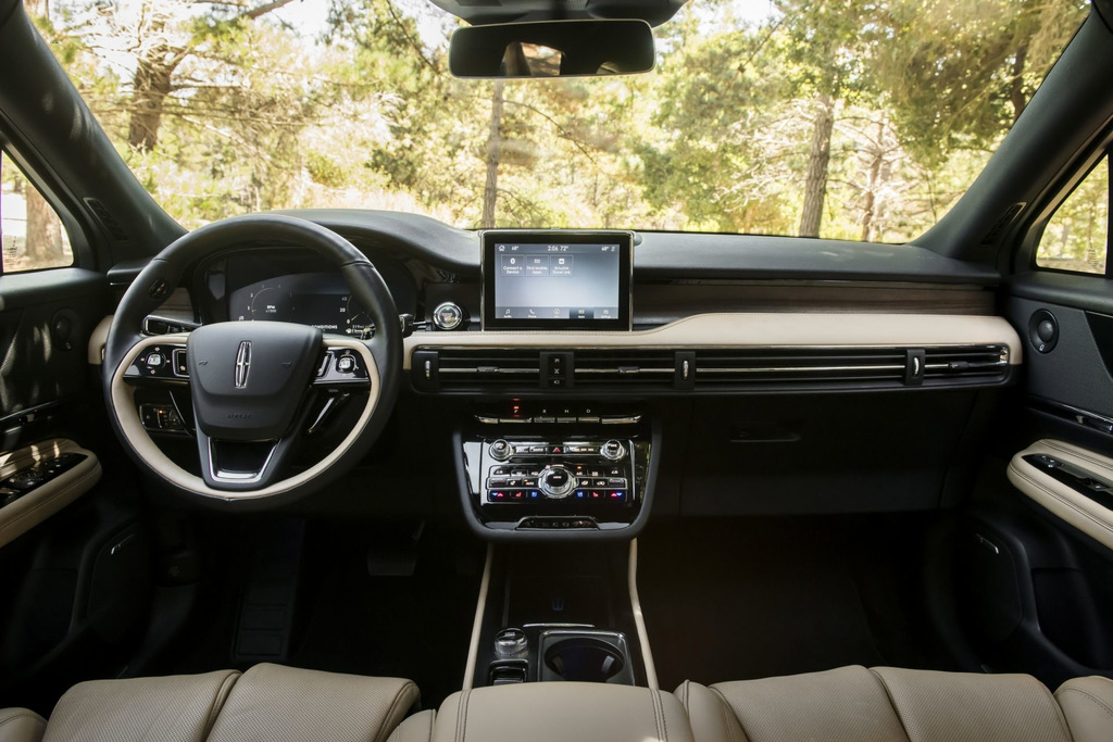 Recenzie SUV Lincoln Corsair