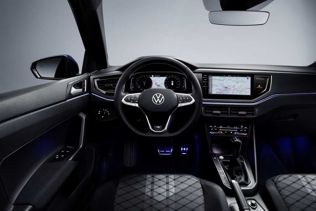 Actualizat Volkswagen Polo hatchback cu cinci uși