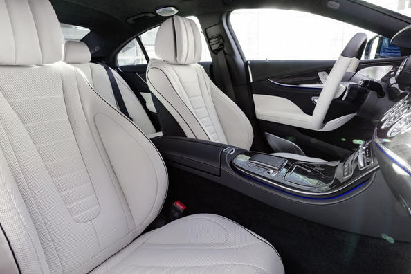 Sedan coupe cu tracțiune integrală Mercedes-Benz Clasa CLS Fotografie 9