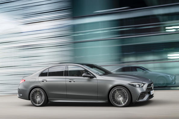 Noua generație a sedanului Mercedes-Benz Clasa C Fotografie 5