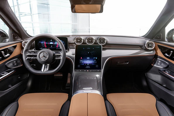 Noua generație a sedanului Mercedes-Benz Clasa C Fotografie 8