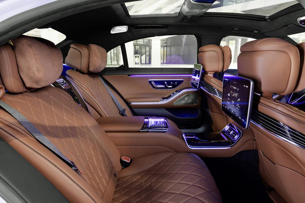 Noua generație a berlinei premium Mercedes-Benz S-Class Fotografie 11