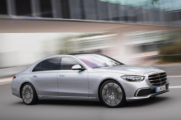 Noua generație a berlinei premium Mercedes-Benz S-Class Fotografie 1
