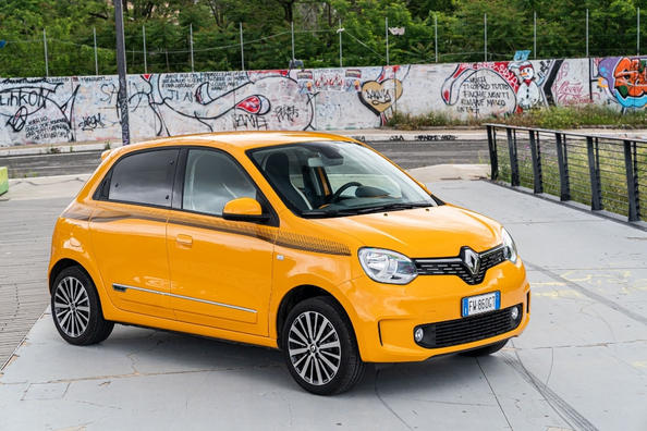 Revizuire a Renault Twingo hatchback compact actualizat