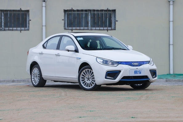 Recenzie sedan electric JAC iEVA50