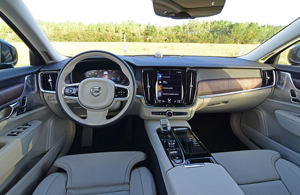Sedan restilizat Volvo S90