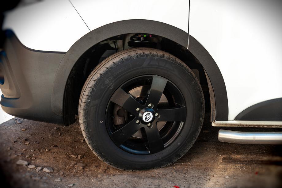 Opel Vivaro 2015-2019 Extensii aripi (6 buc, negre, ABS) Foto 1