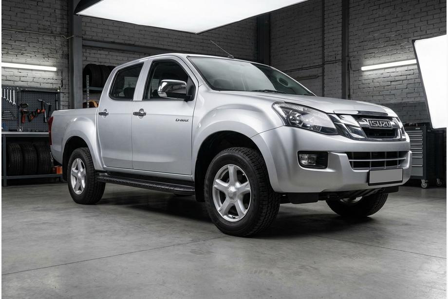 Isuzu D-Max 2011-2019 Praguri Laterale Bosphore Black (2 buc, Aluminiu) Image