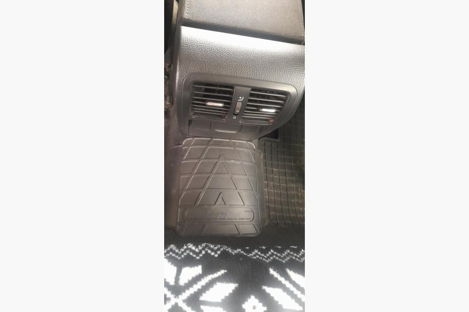 Volkswagen Passat B6 2006-2012 Covoras tunel spate (Stingray Premium) Foto 1