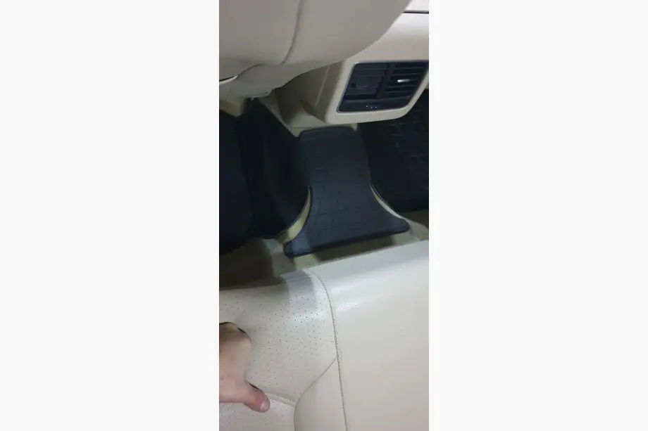 Volkswagen Passat B7 2012-2015 Covoras tunel spate USA (Stingray Premium) Foto 3