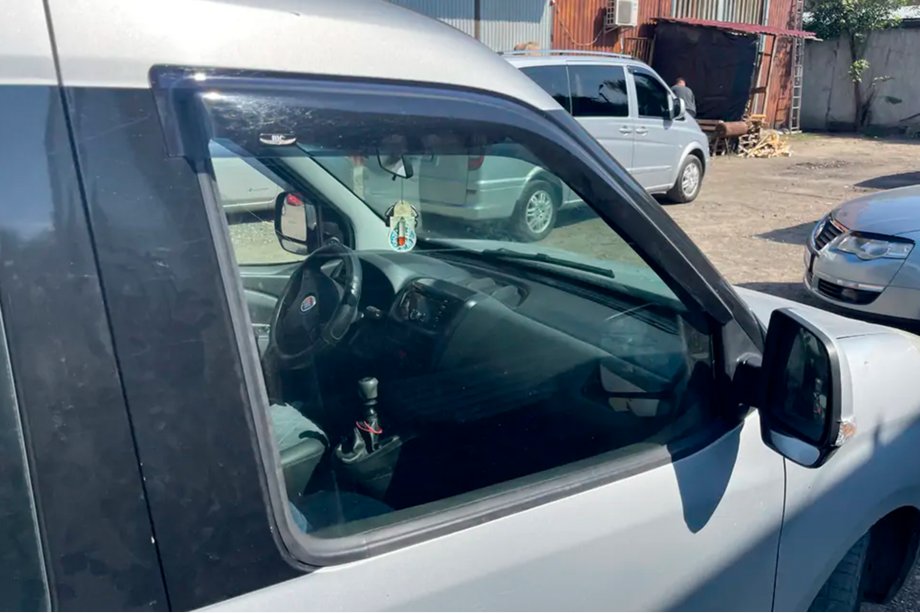 Opel Combo 2012-2018 Deflectoare Geamuri (2 buc, HIC) Image