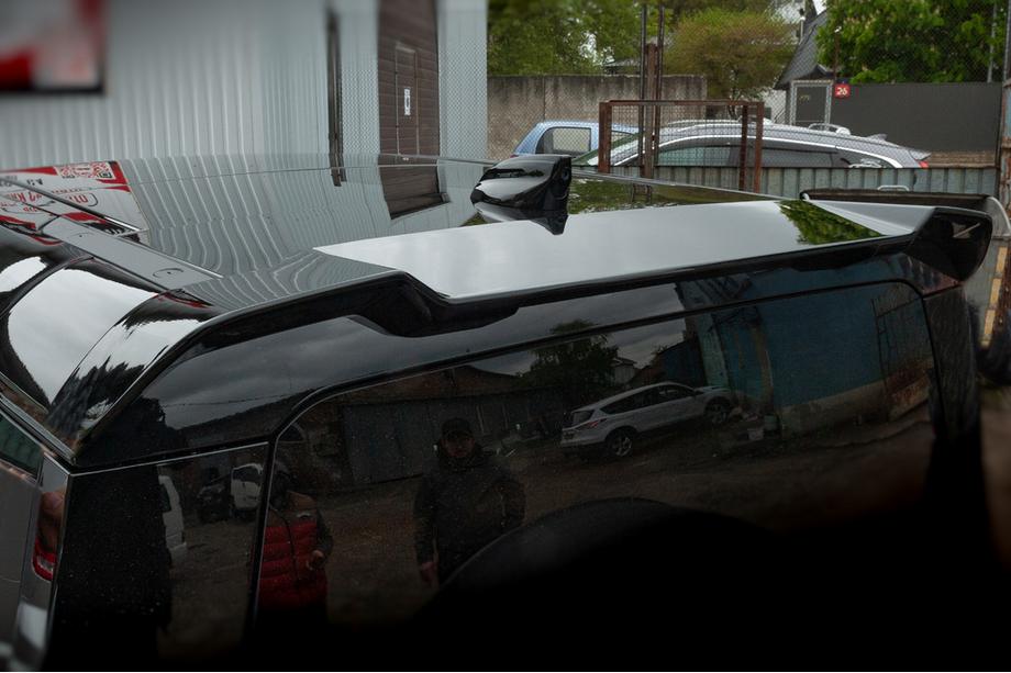 Land Rover Defender 2019- Spoiler V1 (negru) Image