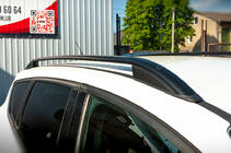 Ford Kuga/Escape 2013-2019 Bare longitudinale Skyport (negre) foto 2