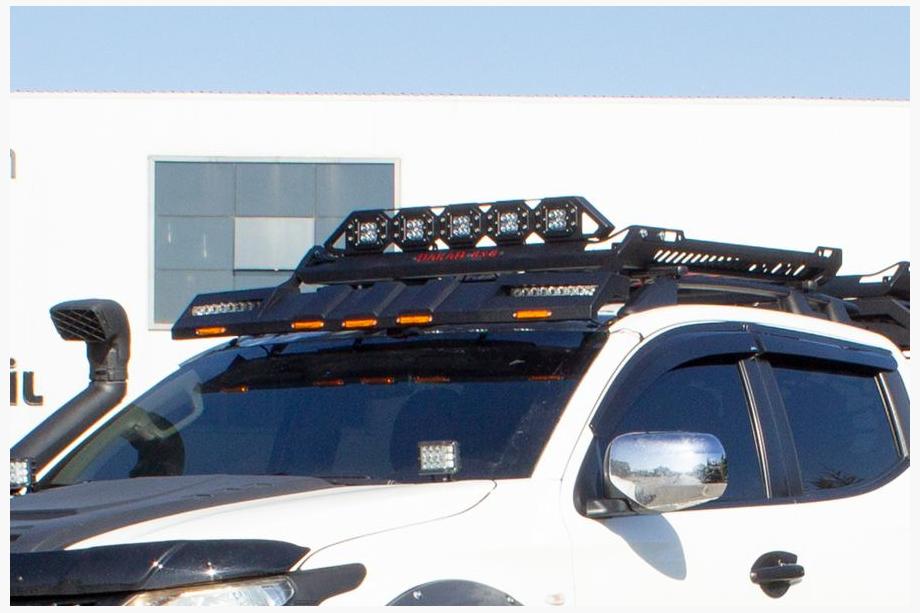 Toyota Hilux 2015- Parasolar parbriz (LED) Image
