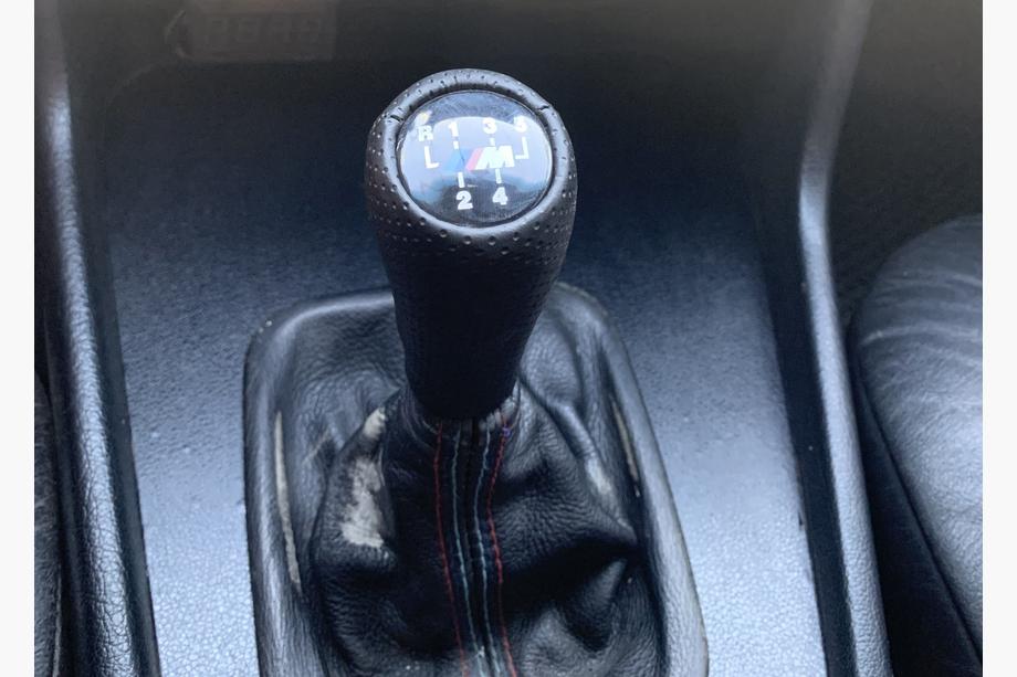 BMW 5 Series E34 1988-1995 Maner schimbator viteze V2-5 trepte (piele ecologica, negru neted) Image
