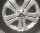Mercedes-Benz Capace centrale janta 70/75 mm cu inel (4 buc, negre) foto 1