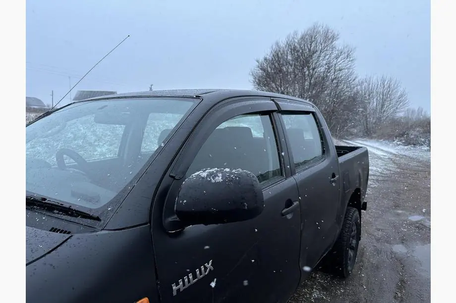 Toyota Hilux 2006-2015 Deflectoare Geamuri (4 buc, Sunplex Sport) Foto 5