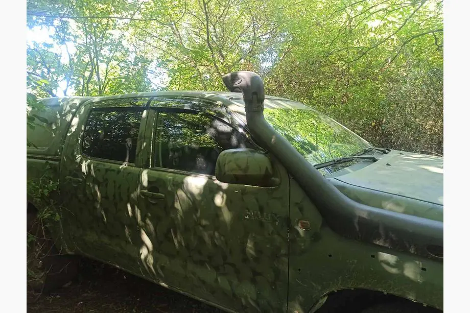 Toyota Hilux 2015- Deflectoare Geamuri (4 buc, Sunplex Sport) Foto 2
