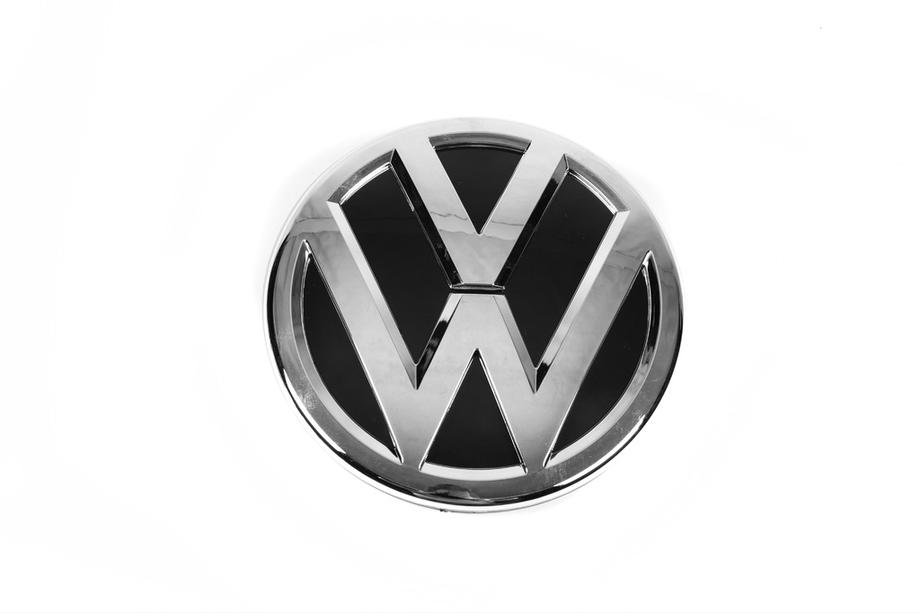 Volkswagen Passat B8 2015-2023 Emblema fata (2019-2020) Foto 1