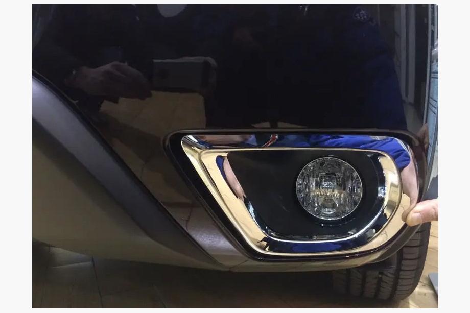 Subaru Forester 2013-2018 Capace cromate pentru proiectoare ceata Libao (2 buc, plastic) Image
