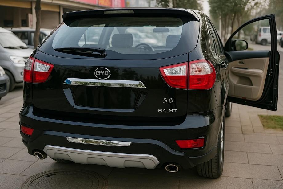 BYD S6 2010-2016 Difuzor Spate Image