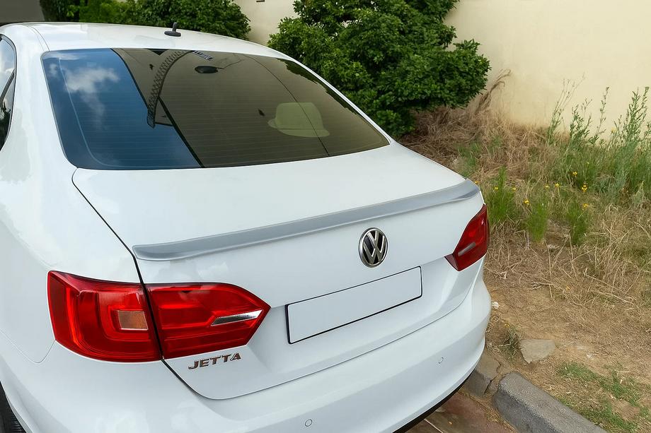 Volkswagen Jetta 2006-2011 Spoiler Libao (Plastic ABS) Image