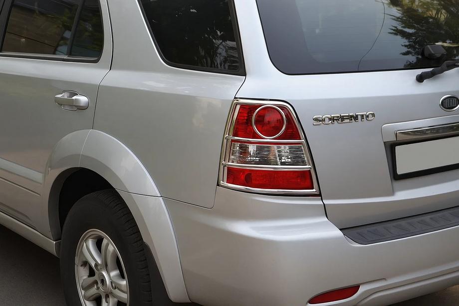 Kia Sorento I BL 2002-2009 Protectii stopuri spate (inox) Foto 1