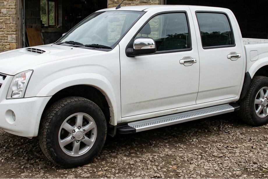 Isuzu D-Max 2002-2011 Praguri Laterale Maya V2 (2007-2012, 2 buc, Aluminiu) Image
