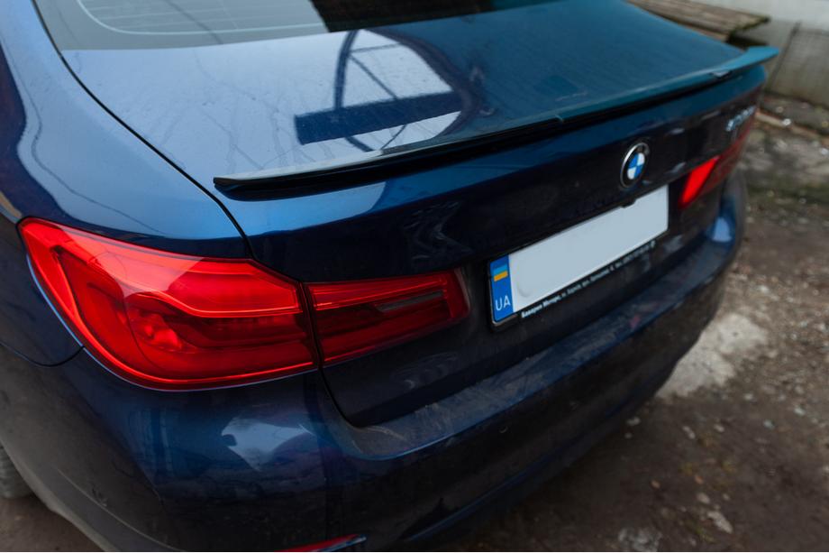 BMW Seria 5 G30/G31 2017–2023 Spoiler M-Performance V1 (1234 Upgrade, Negru) Image